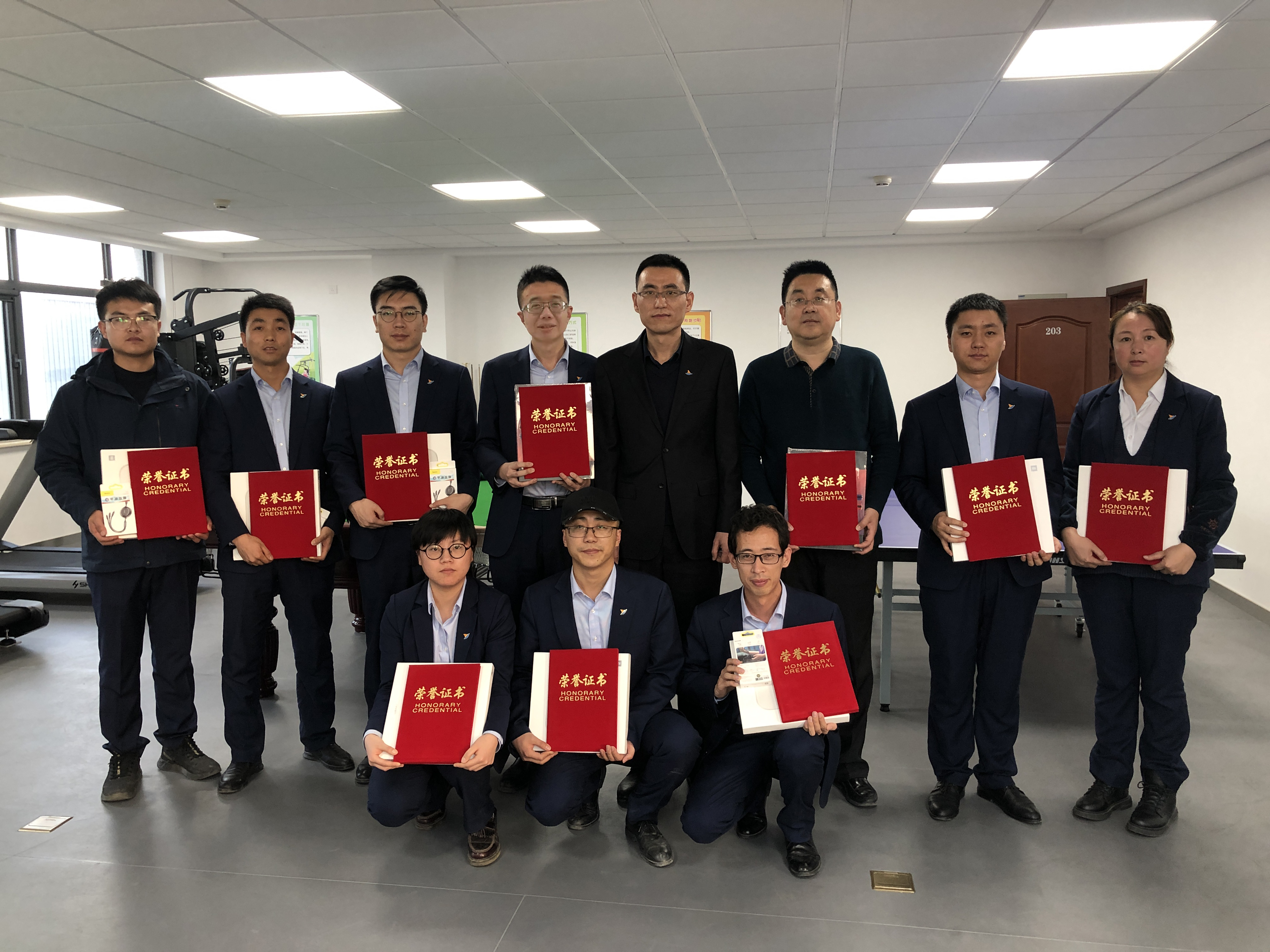 泓源公司舉辦“慶元旦、迎新春”職工乒乓球臺球比賽(圖8)